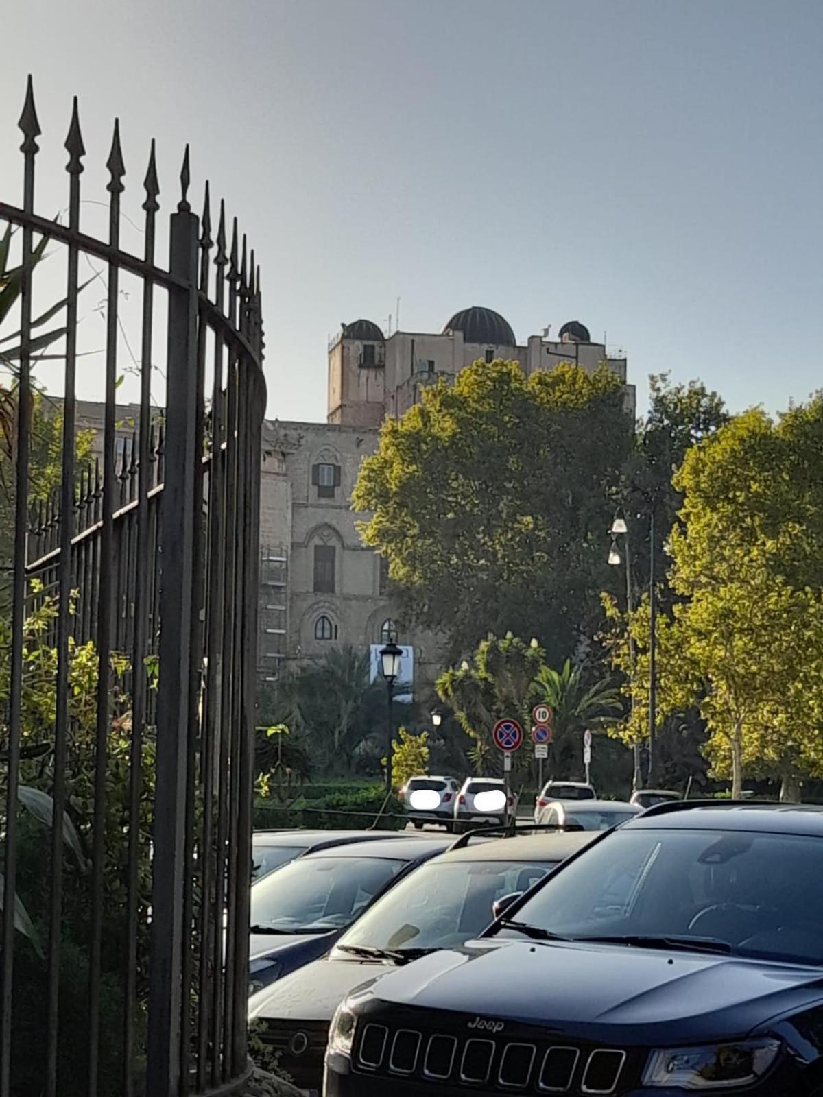 Casa Kyla Apartment Palermo Bagian luar foto
